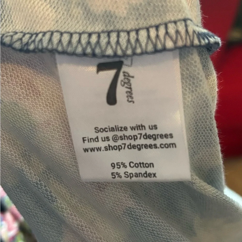 7degrees Poppy Pullover Hoodie with Polka Dot Accents (out of print) - Picture 11 of 13